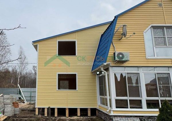Двухэтажная каркасная пристройка с утеплением и внутренней отделкой под ключ